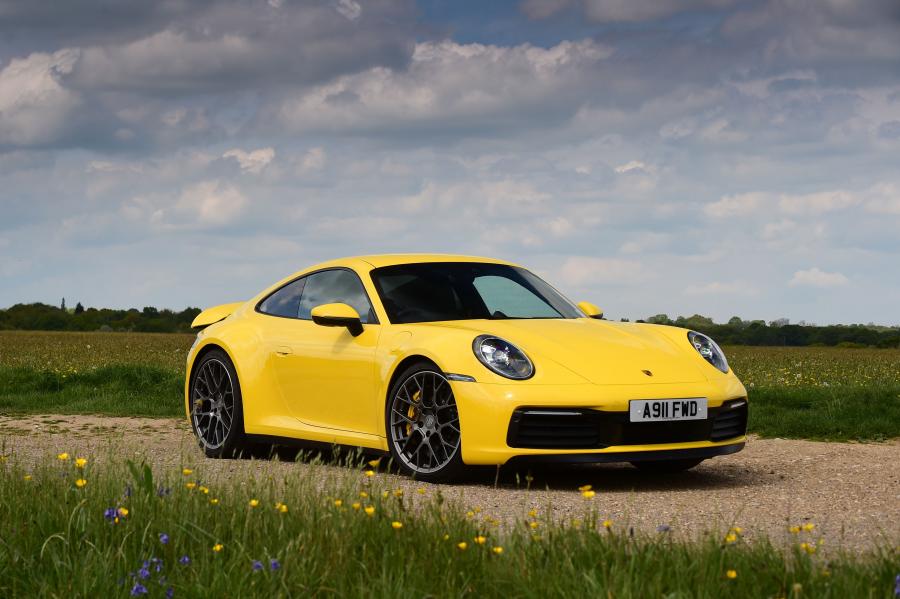  Porsche 911 Carrera 4S (992) 2019 года  (UK) (фото 37 из 40)